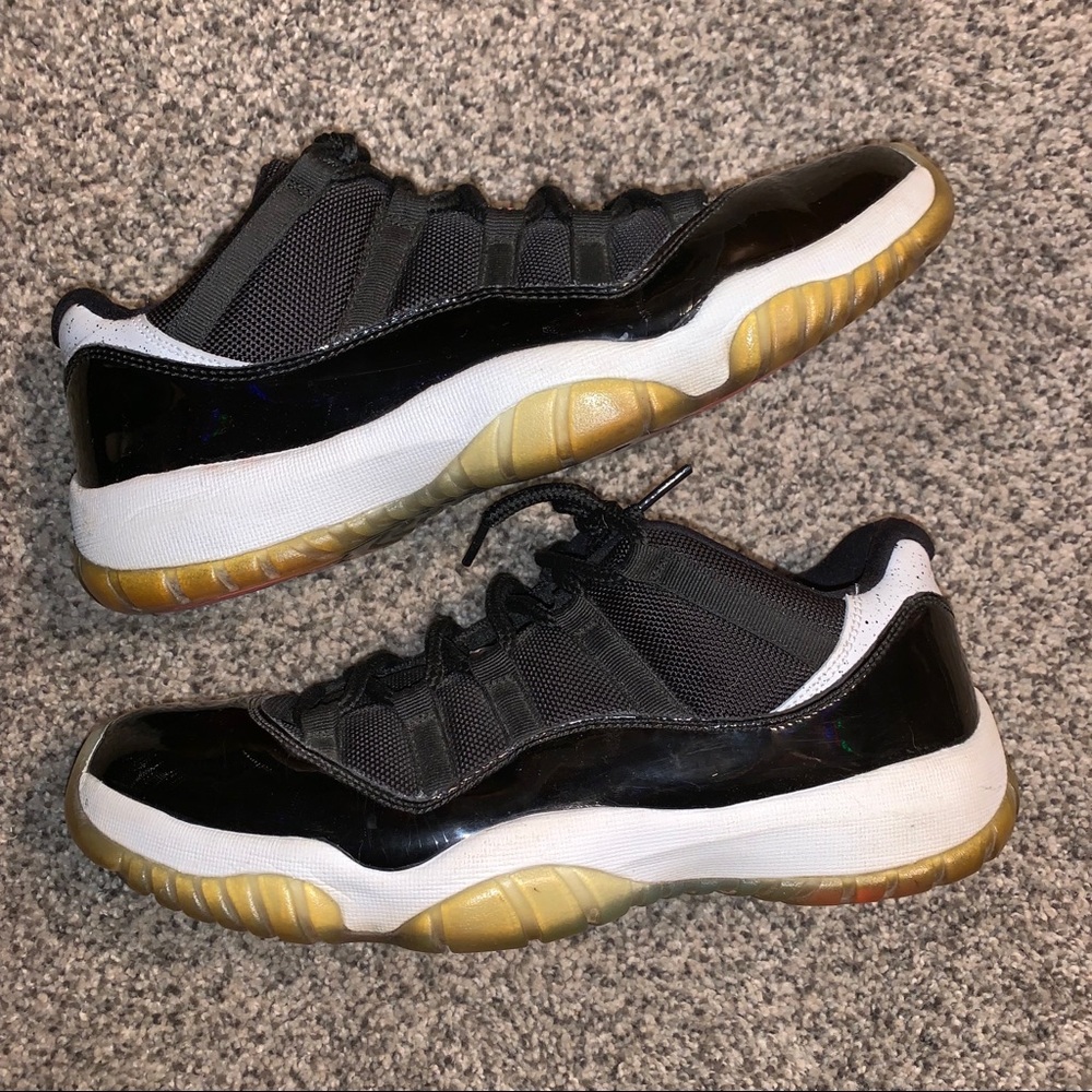 Air Jordan Retro 11s Infrared